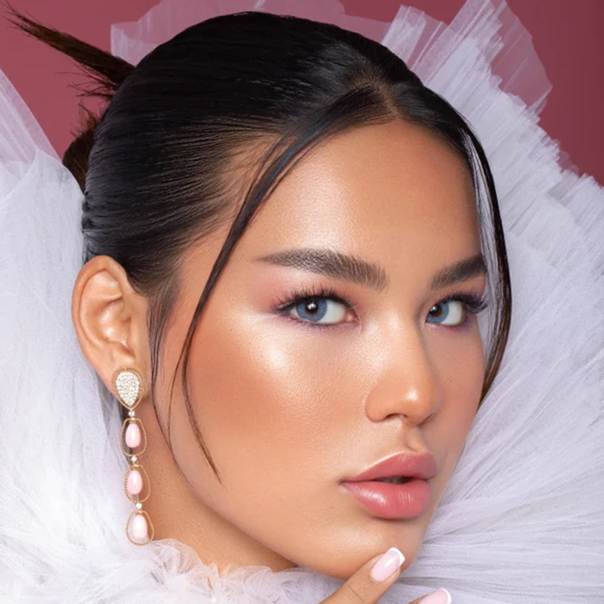 عدسات لاصقة كونتور ملونة