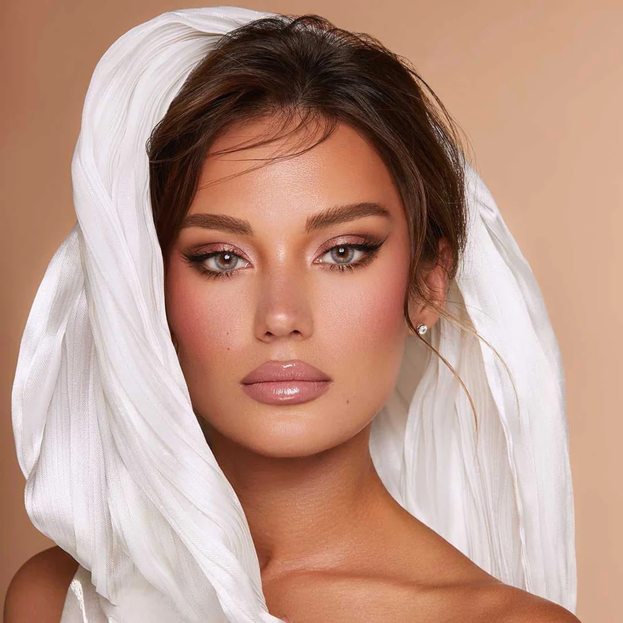 عدسات لاصقة كونتور ملونة