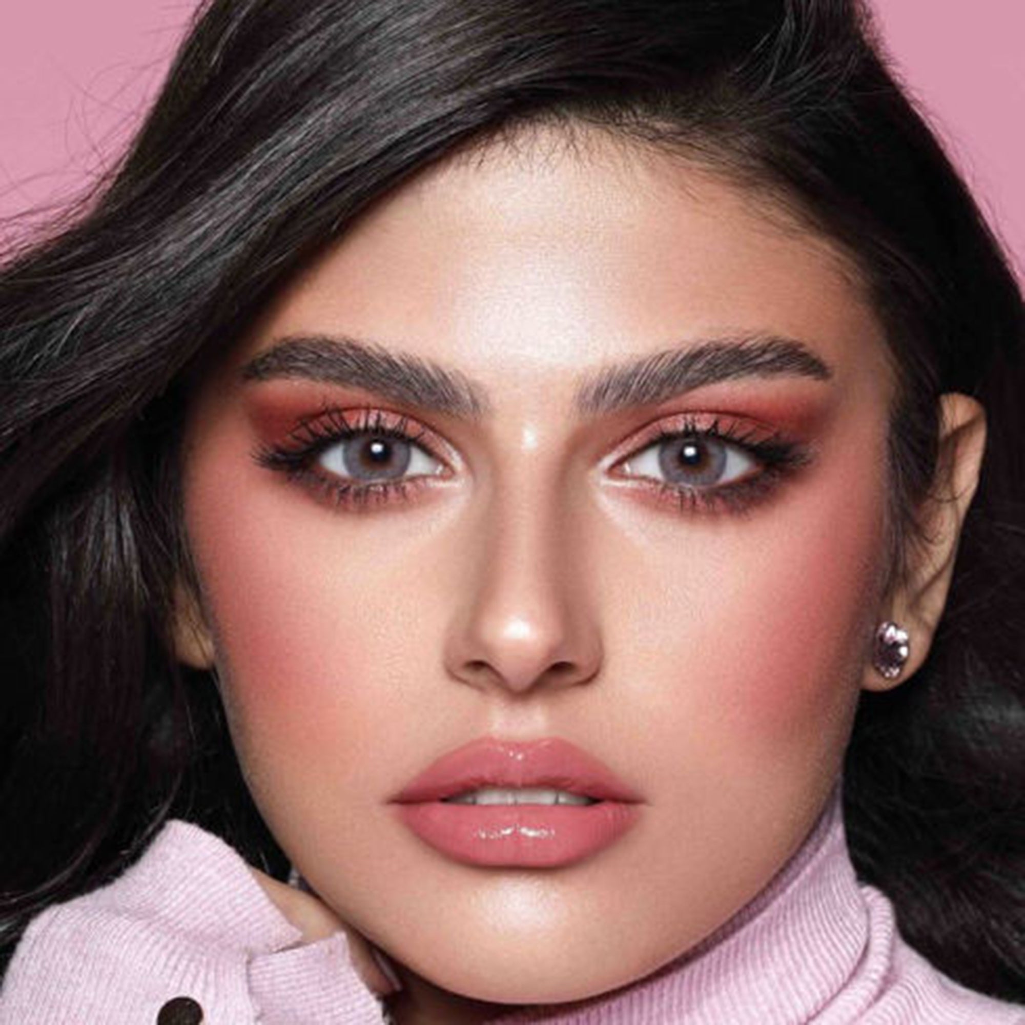 عدسات لاصقة ايليت ملونة