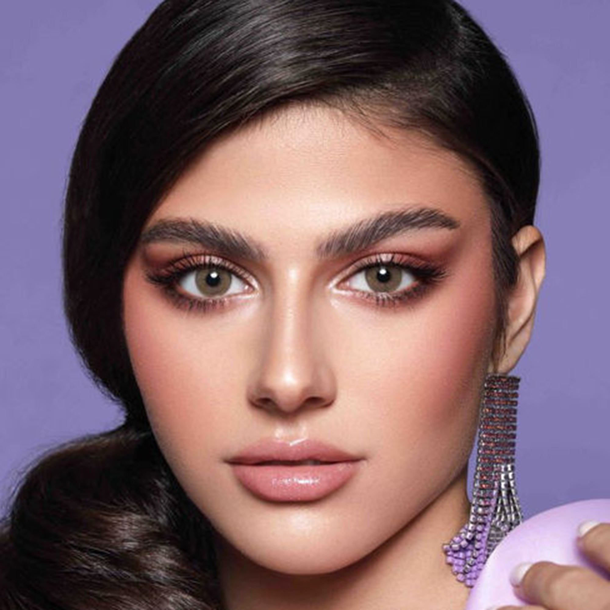 عدسات لاصقة ايليت ملونة