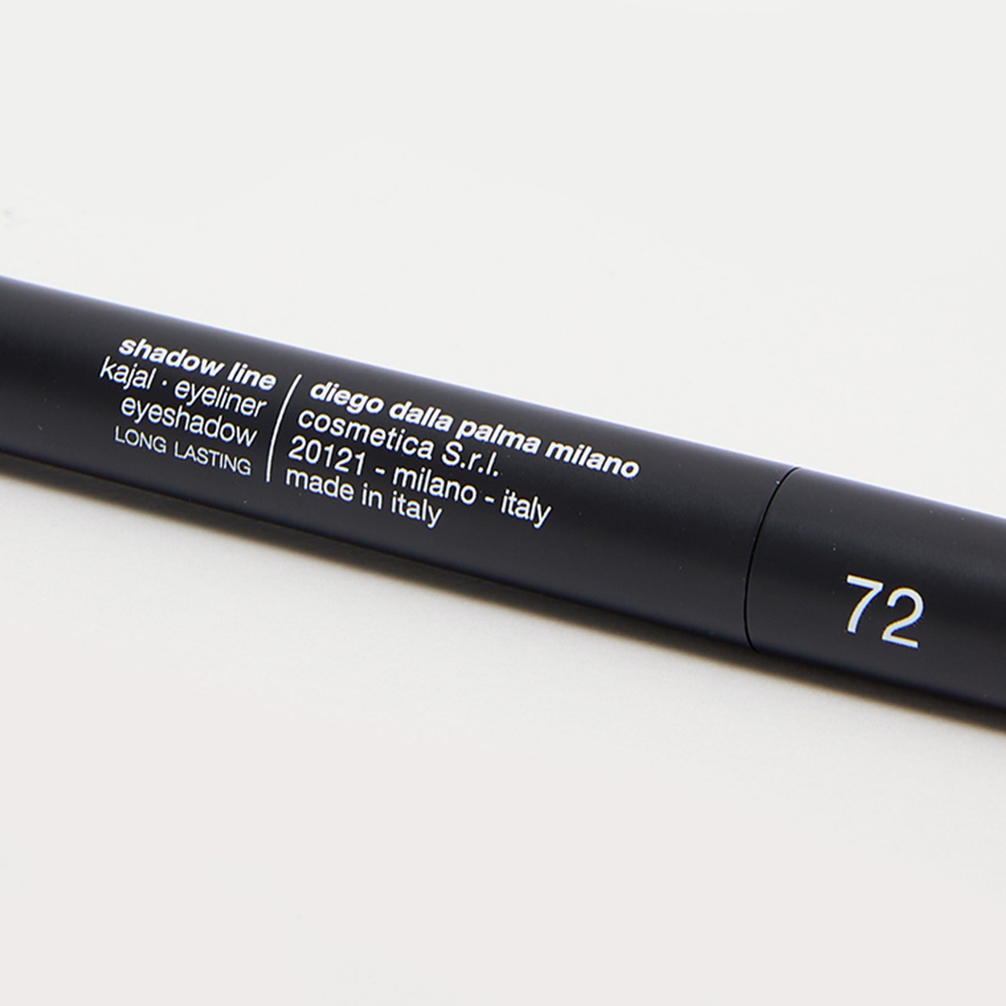 آيلاينر ميك أب ستوديو كاجل شادو لاين