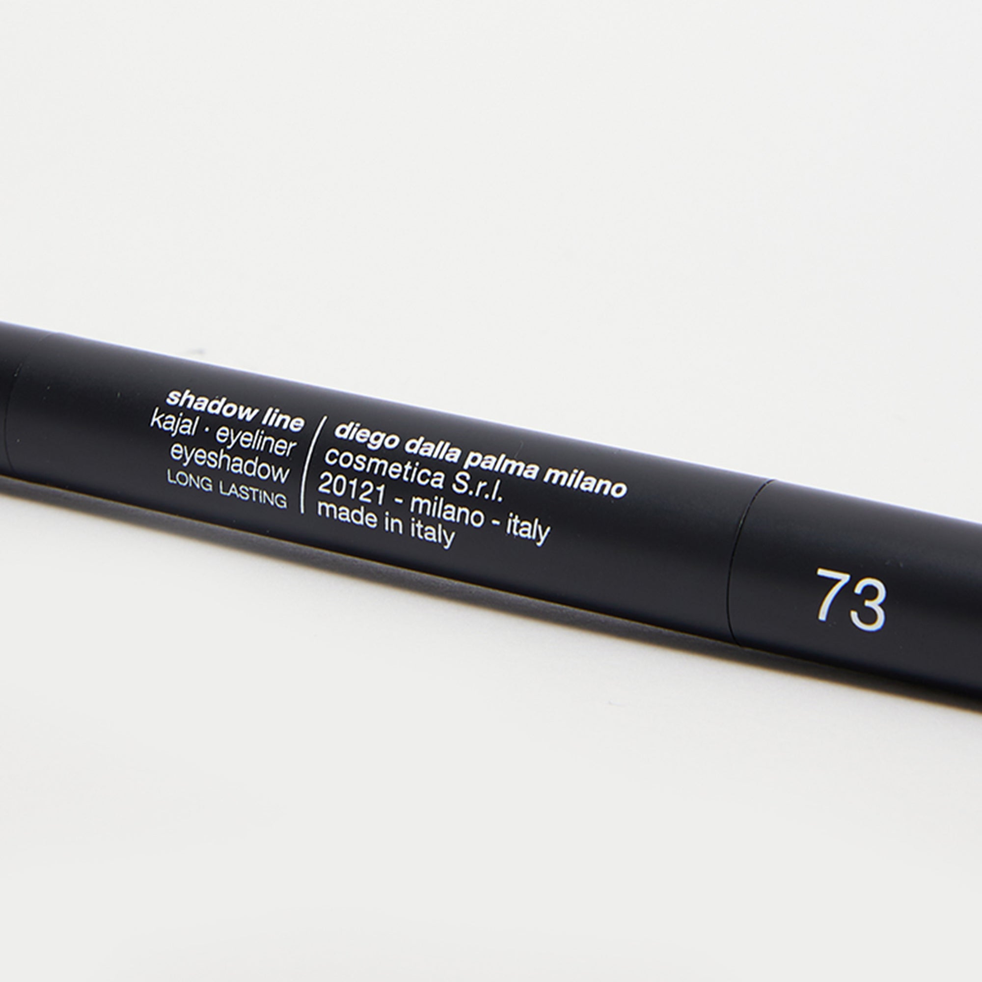 آيلاينر ميك أب ستوديو كاجل شادو لاين