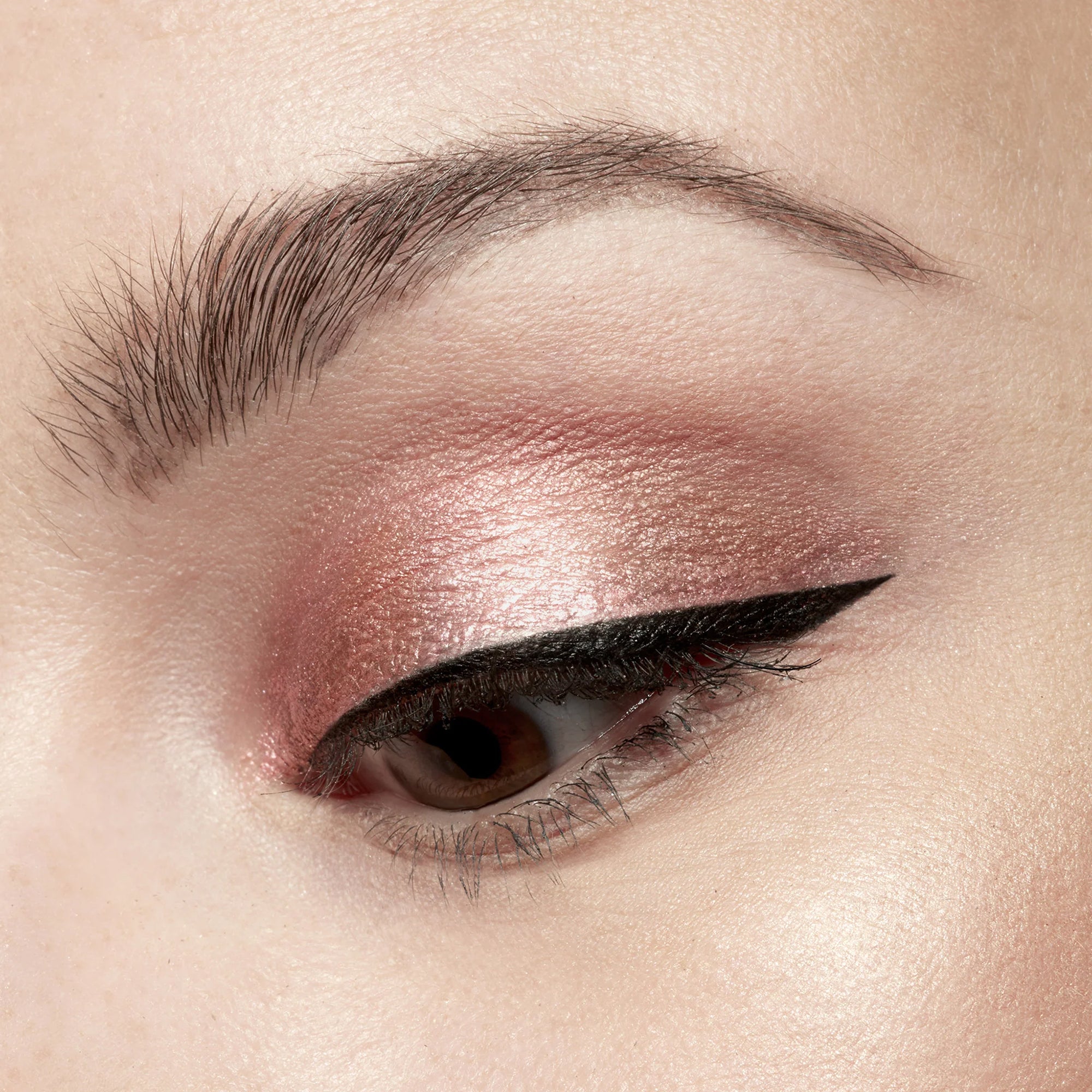 Shimmer & Glow Liquid Eye Shadow