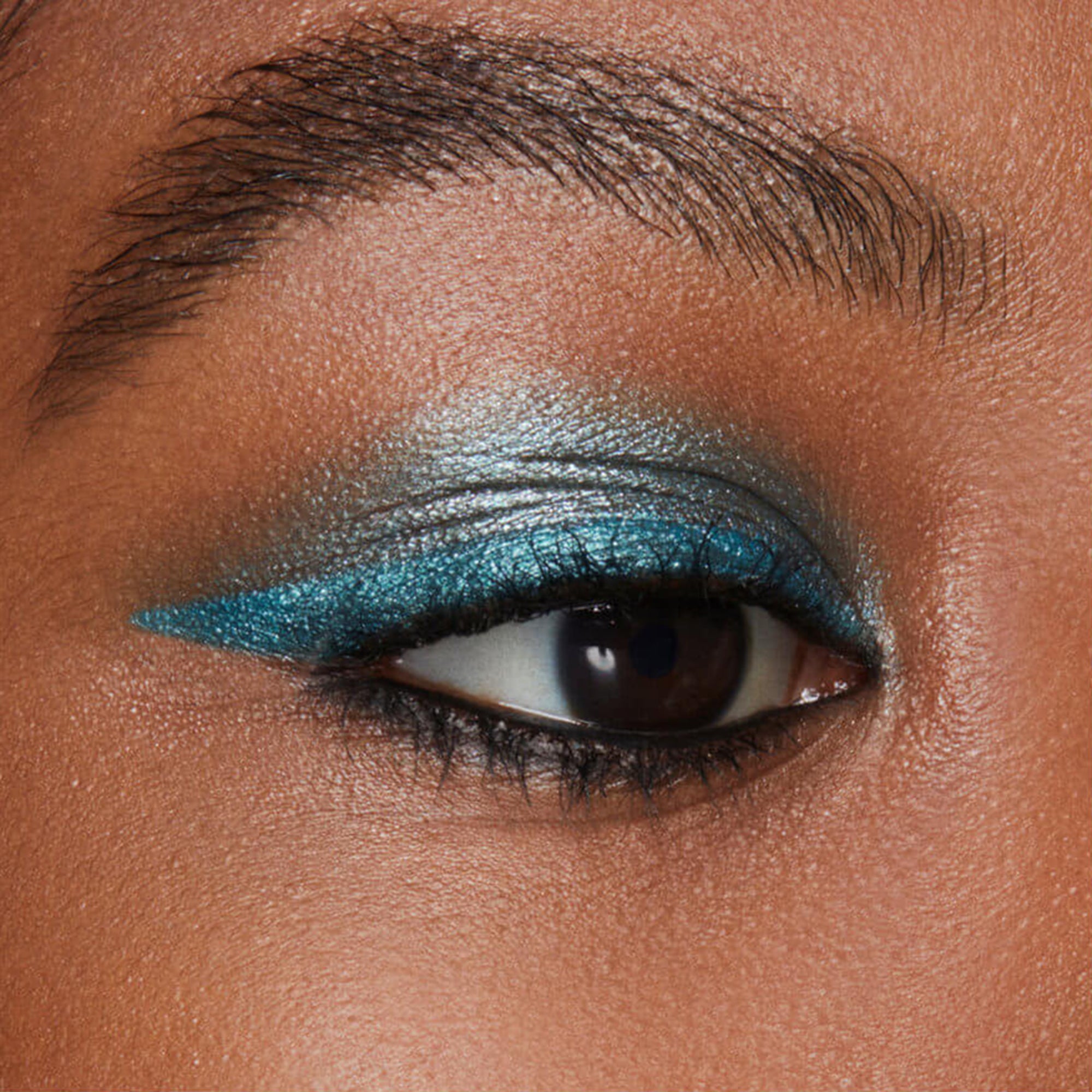 Stay All Day® ArtiStix Graphic Liner