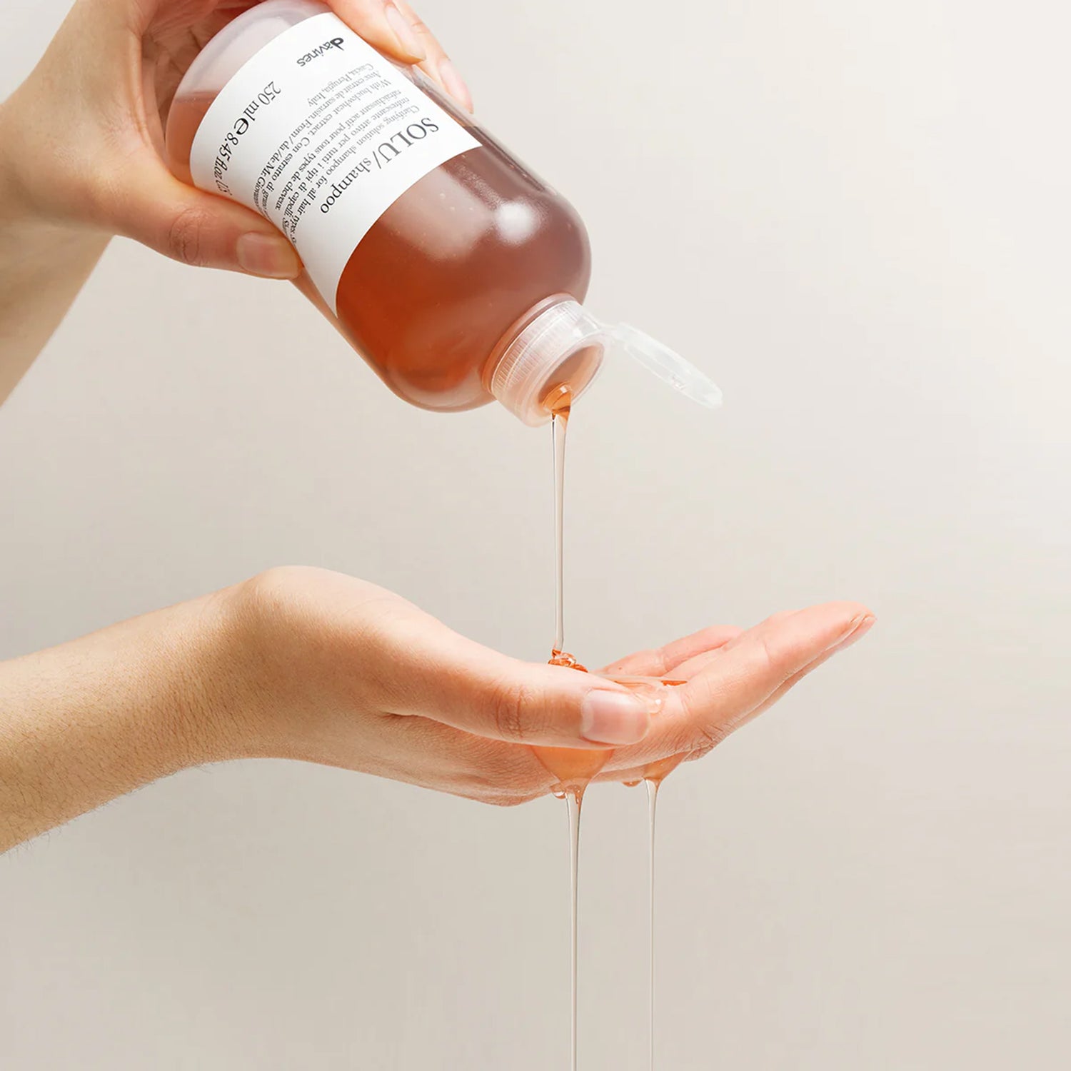 Essential Haircare Solu Shampoo