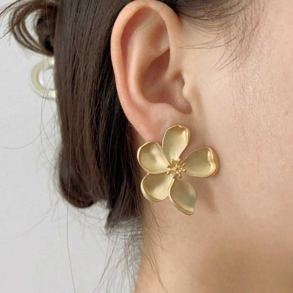 Metal Flower Stud Earring