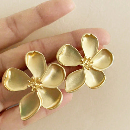 Metal Flower Stud Earring