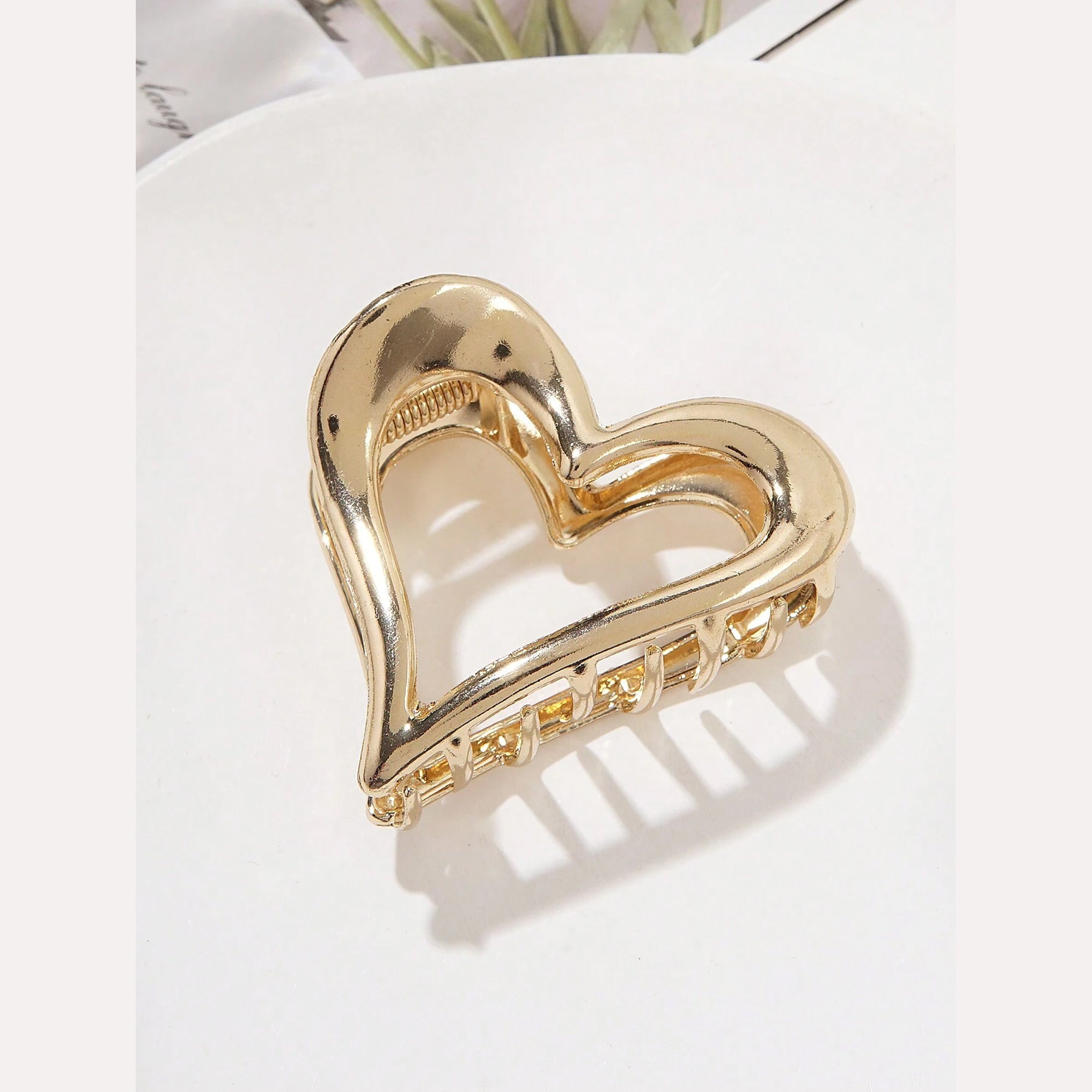 Metallic Heart-Shaped Hair Clip